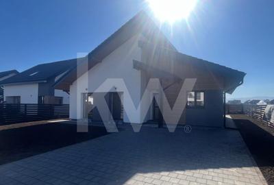 Casă individuală cu 4 camere cu Canalizare în Șura Mică - 1