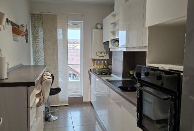 Apartament cu 3 camere decomandat în Roșu - 10