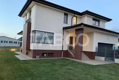 Casa individuala de vanzare cu garaj si teren generos in Selimbar Casa individuala de vanzare cu garaj si teren generos in Selimbar - 2