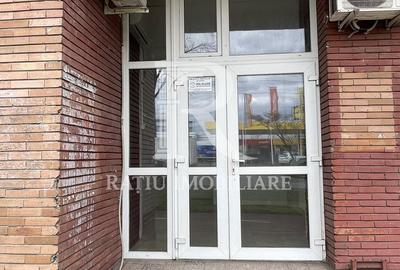 Spațiu comercial, de 12 mp, în Sântandrei