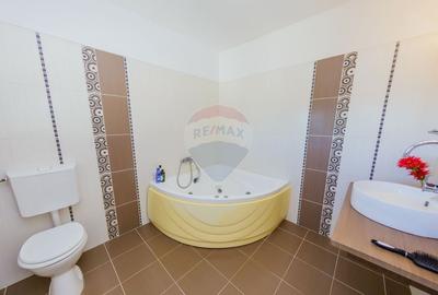 Casa eleganta in zona exclusivista, cu priveliste de vis - 14