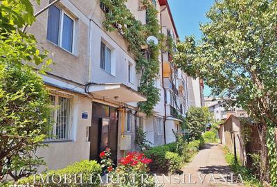 Apartament cu 4 camere în Central - 1