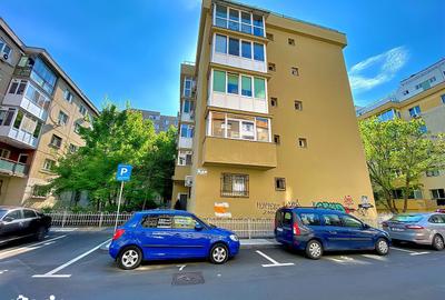 Apartament cu 3 camere decomandat în Rahova - 2