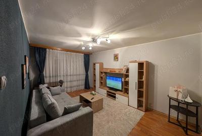 Apartament cu 2 camere decomandat în Micro 20