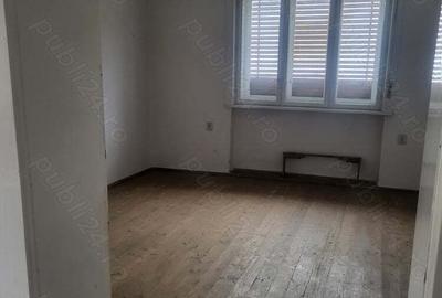 Casă cu 2 camere în Beiuș - 2