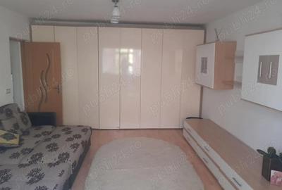 Apartament cu 3 camere decomandat în Calea București - 4