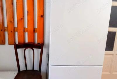 Dau in chirie o casa cu 1 camera, 1 bucatarie si 1 baie decomandate - 3