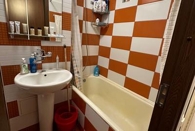 Apartament cu 2 camere semidecomandat în 7 Noiembrie - 8