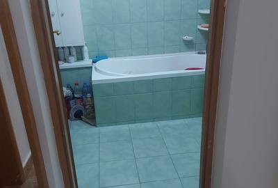 Apartament cu 3 camere decomandat în Central - 2