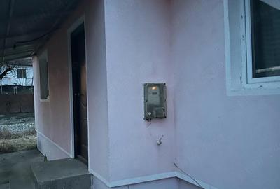 Casă cu 2 camere cu Teren 5 Mp în Sălcuța - 1