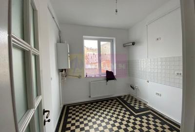 Apartament cu 2 camere semidecomandat în Cișmigiu - 10