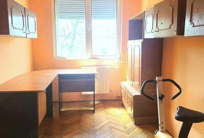 Apartament cu 3 camere semidecomandat, mobilat în Țiglina 1 - 2
