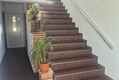 Casă cu 4 camere cu Teren 164 Mp în Delfinariu - 2