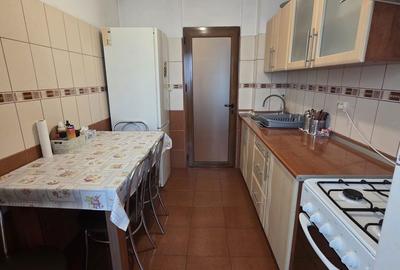 Apartament cu 3 camere decomandat în Central - 3