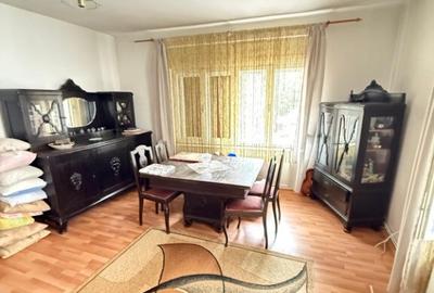 Casa centrala de vanzare in Cristian. - 2