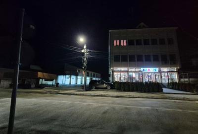 Spațiu comercial, în Central - 3