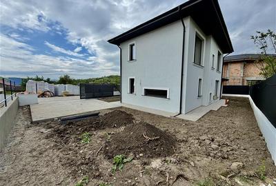 Casă individuală cu 4 camere cu Canalizare în Miroslava - 2
