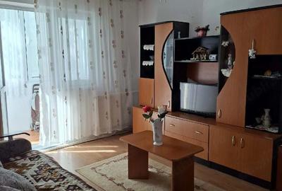 Apartament cu 2 camere nedecomandat în Central
