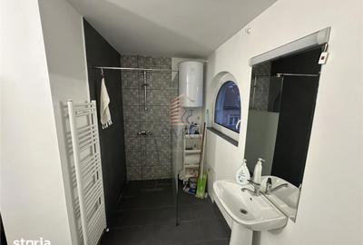 Casă cu 6 camere cu Teren 70 Mp în Central - 2
