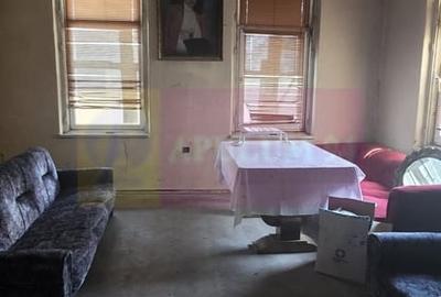 Casă cu 4 camere în Central - 4