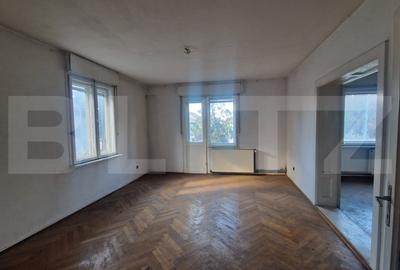 Casa deosebita D-P-E +POD Tractorul -1-53 mp teren curte garaj 6 camere - 12