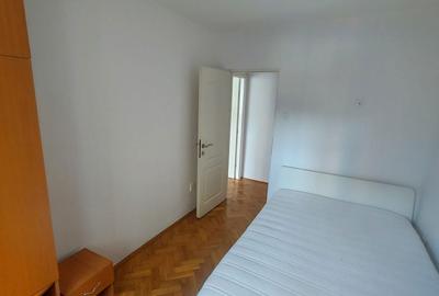 Apartament cu 3 camere semidecomandat în Central - 8