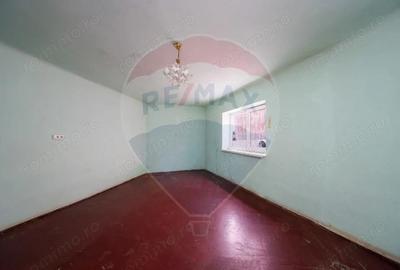 Corp de casa cu 2 studiouri independente, ideal pentru regim hotelier - 12