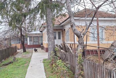 Casă cu 4 camere în Oreavul - 1