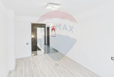 Apartament cu 5 camere decomandat în Tineretului - 6