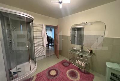 Casă cu 5 camere cu Canalizare în Central - 11