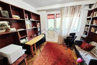 Apartament cu 4 camere de vanzare - 8