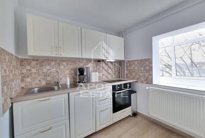 Apartament cu 3 camere decomandat în Lunei - 5