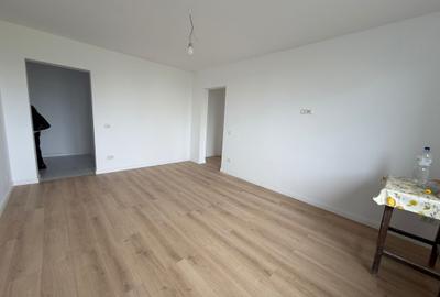 Apartament cu 3 camere semidecomandat în Dristor - 2