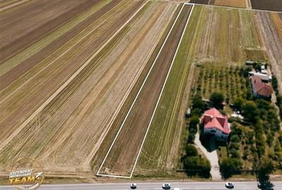 FILM! Teren intravilan 7.500 mp, deschidere dubla, DN11 (E574), Cernat, Covasna - 3