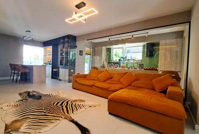 Vila Duplex Lux 5 camere de vanzare Otopeni | Liceul Teoretic Ioan Petrus