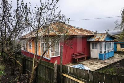 Casă cu 2 camere cu Teren 3500 Mp în Comarna - 2