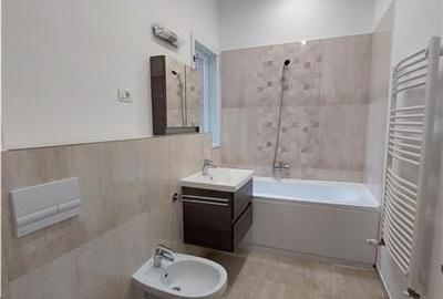 Apartament 5 camere central, renovat, pentru locuit sau birou - 3