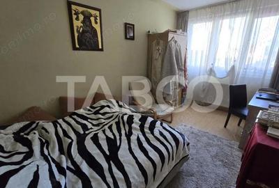 Apartament cu 4 camere semidecomandat în Lupeni - 10
