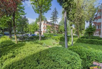 Apartament cu 3 camere semidecomandat în Astra