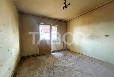 Apartament cu 2 camere decomandat în Valea Aurie - 4