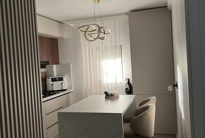Apartament cu 3 camere decomandat în Central - 1