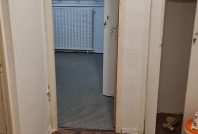 Garsonieră decomandată în Decebal - 9