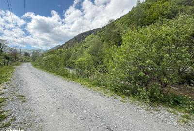 Teren de 1500 mp, în Central - 2