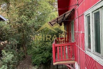 Casă cu 7 camere cu Canalizare în Central - 9