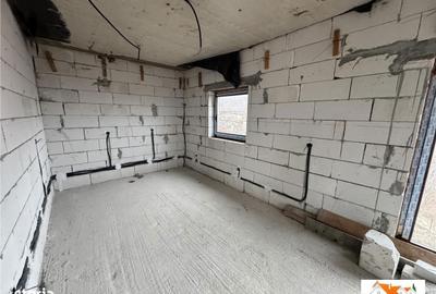 Casă cu 4 camere în Micești - 2