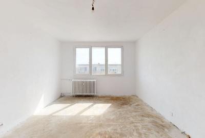 Apartament cu 4 camere decomandat în Alexandriei - 2