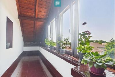 Apartament deosebit cu 3 camere , zona Fratelia - 1