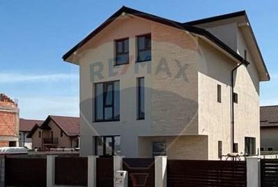 Casa de vanzare cu 5 camere ?i curte Bragadiru