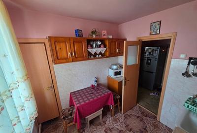 Apartament cu 3 camere semidecomandat, mobilat în Central - 13