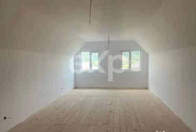 Casă cu 6 camere cu Teren 3646 Mp în Leontinești - 11